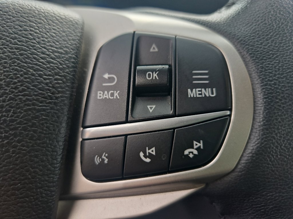 Used 2022 Ford Explorer XLT w/ Equipment Group 202A RWD image 13