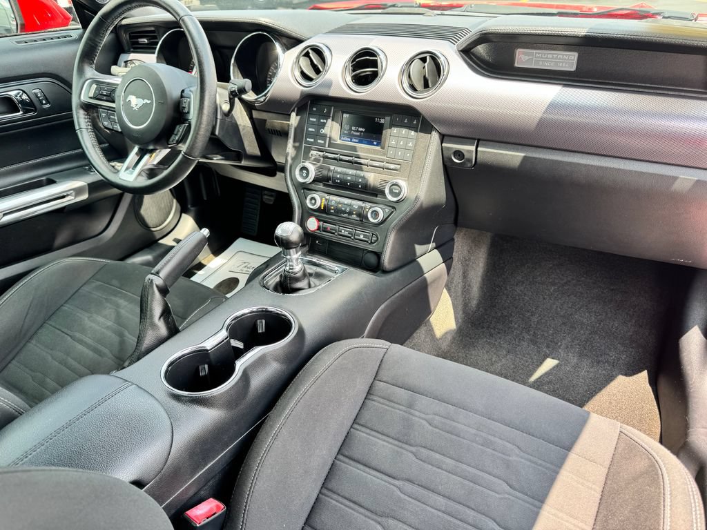 Used 2017 Ford Mustang GT RWD image 12