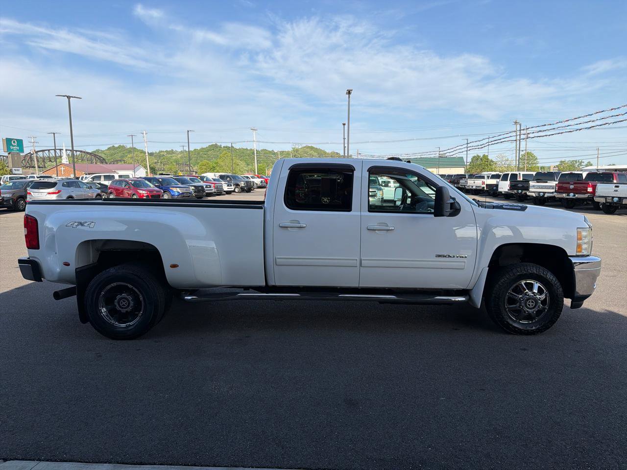 Used 2011 Chevrolet Silverado 3500 LTZ AWD/4WD image 21