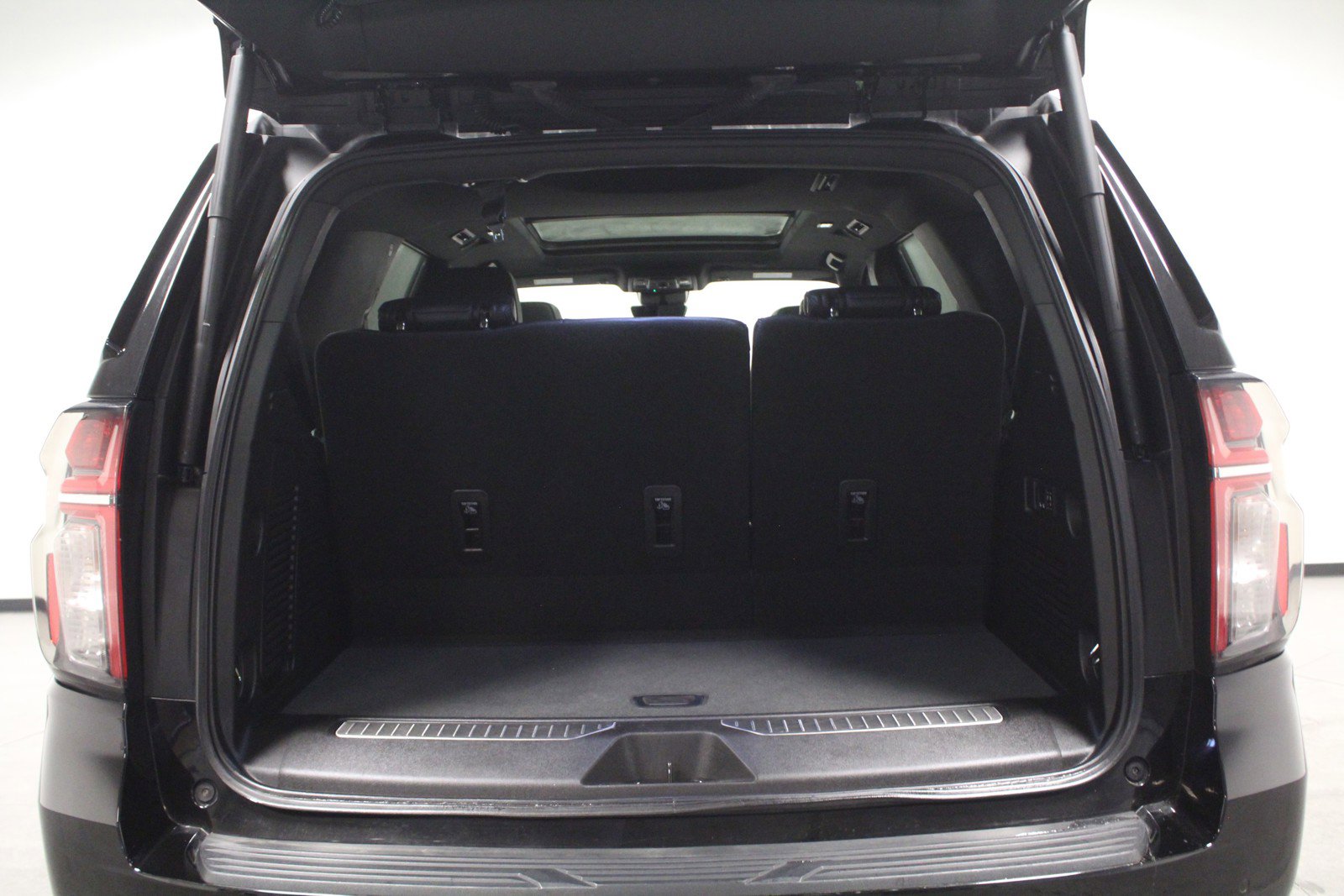 Used 2023 Chevrolet Tahoe High Country image 15