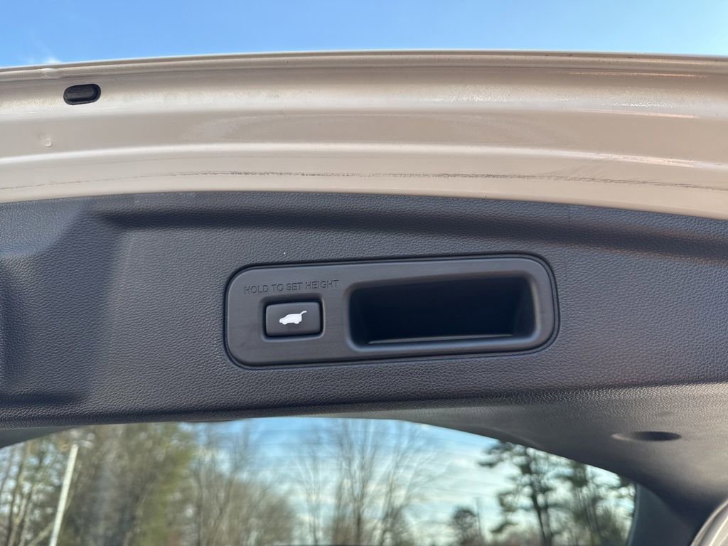 Used 2023 Acura MDX SH-AWD w/ Advance Package image 19