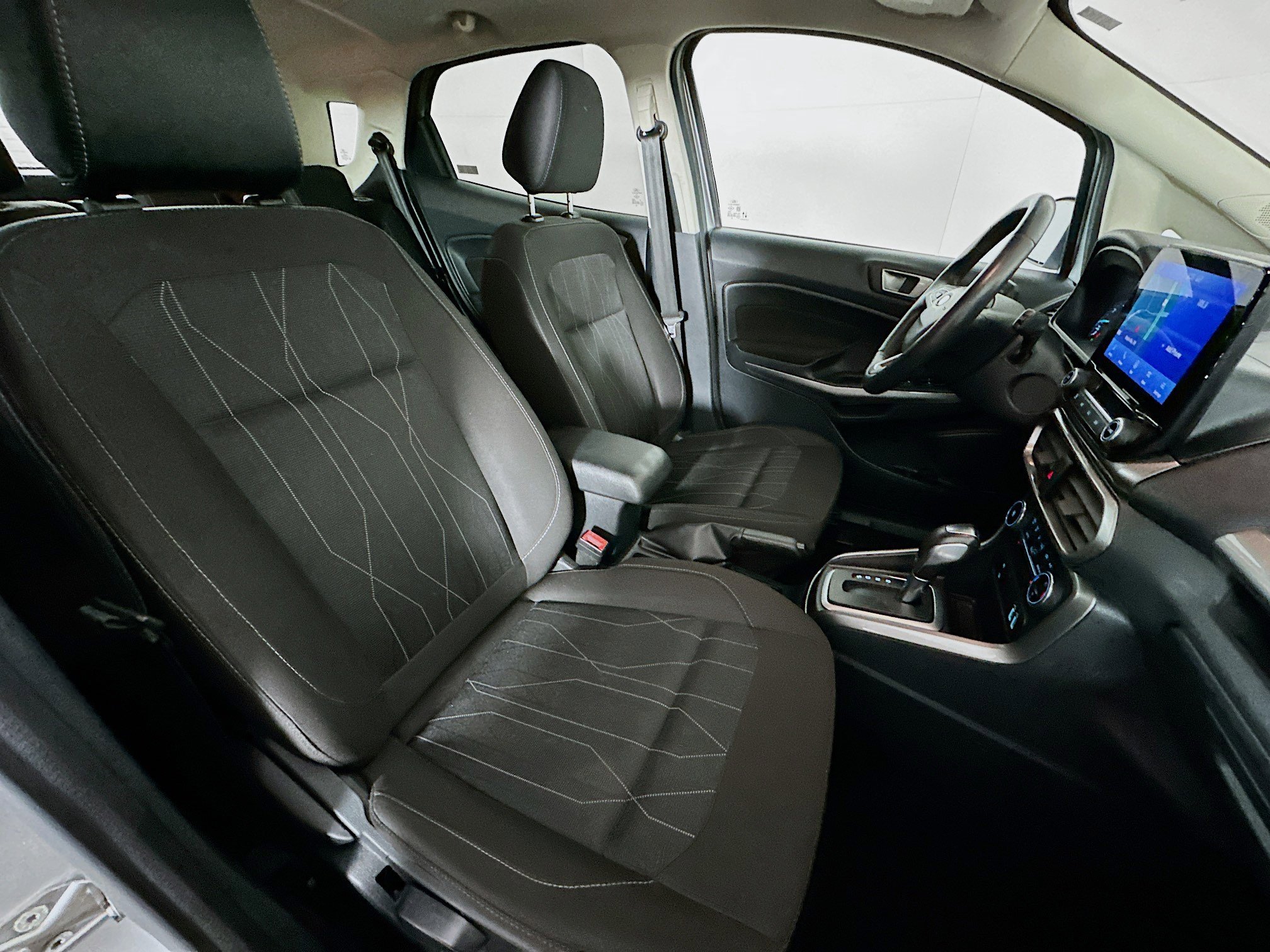 Used 2020 Ford EcoSport SE w/ SE Convenience Package image 31