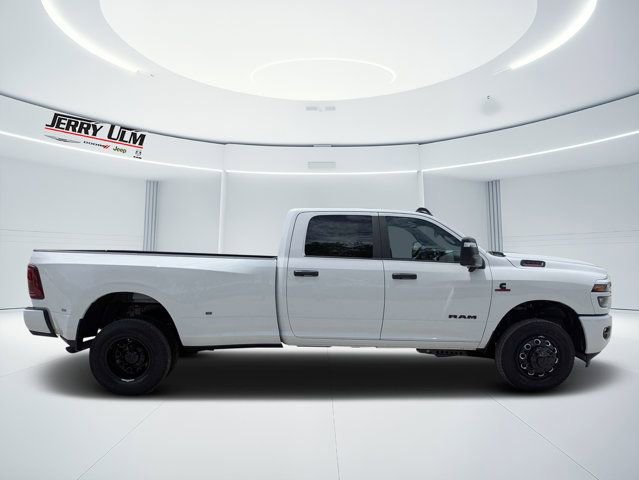 New 2026 RAM 3500 Big Horn AWD/4WD image 2