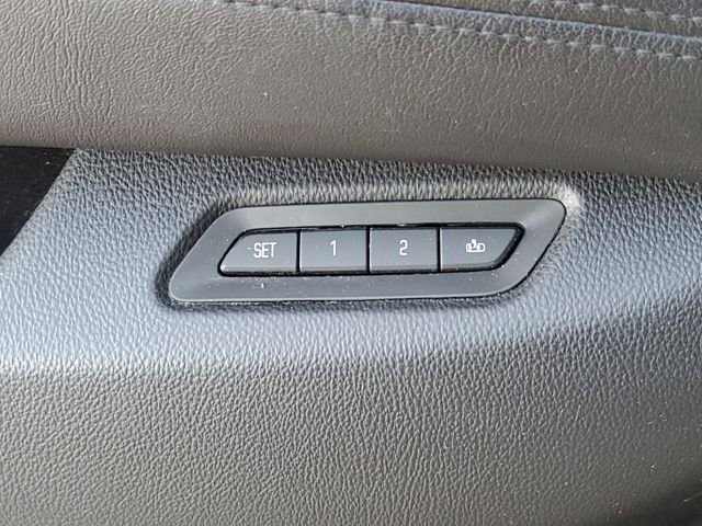 Used 2017 Cadillac Escalade Luxury image 27