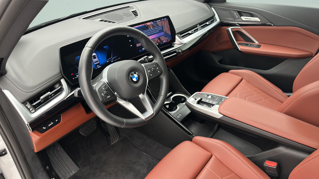 Used 2026 BMW X1 xDrive28i AWD/4WD image 12