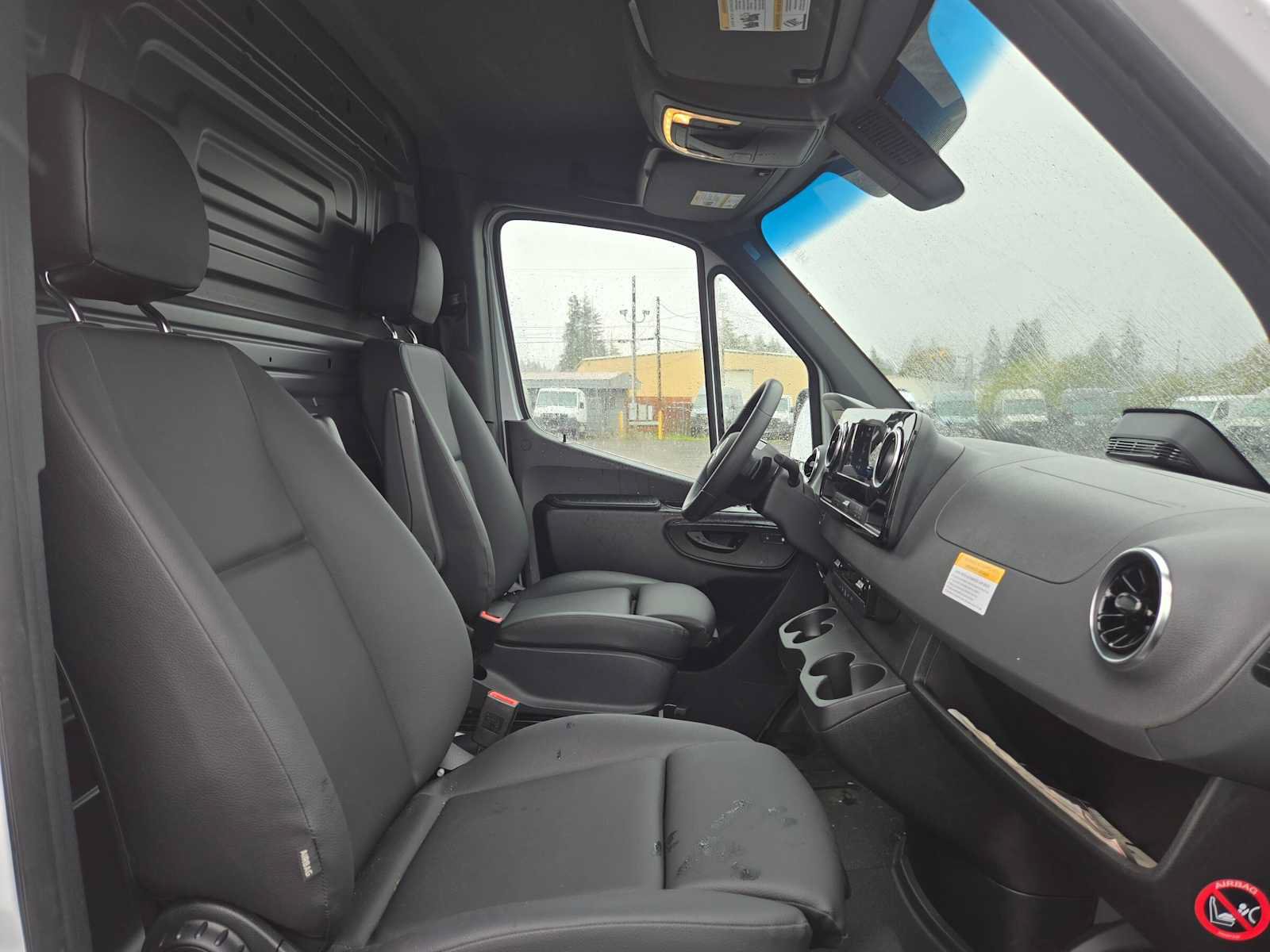 Used 2026 Mercedes-Benz Sprinter 2500 image 10