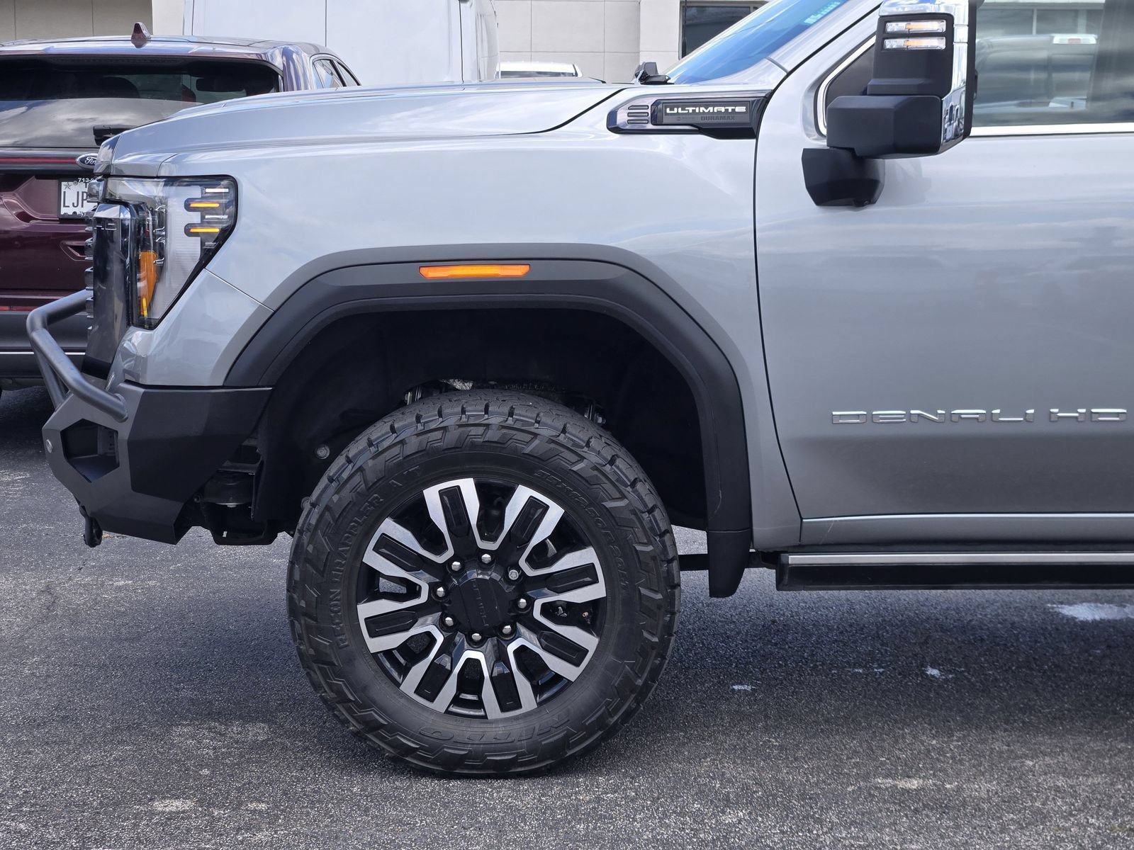 Used 2024 GMC Sierra 2500 Denali Ultimate AWD/4WD image 9