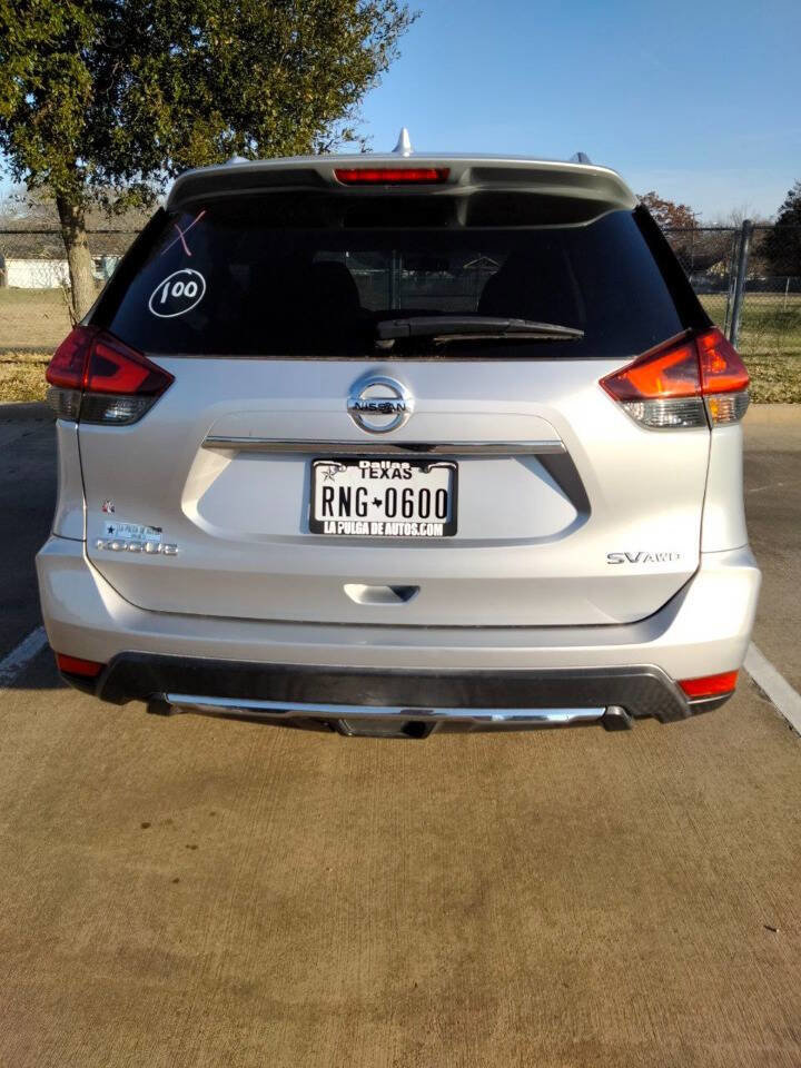 Used 2018 Nissan Rogue SV image 6