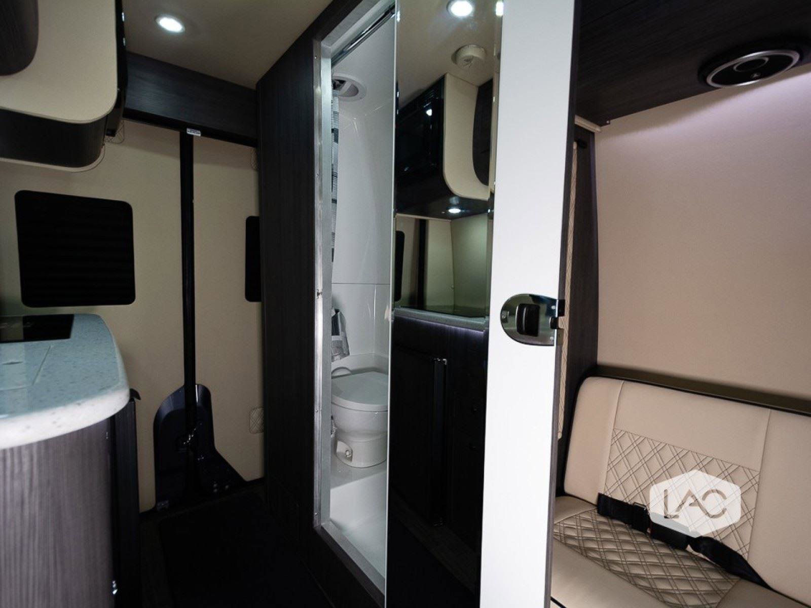 Used 2024 Mercedes-Benz Sprinter 3500 image 20