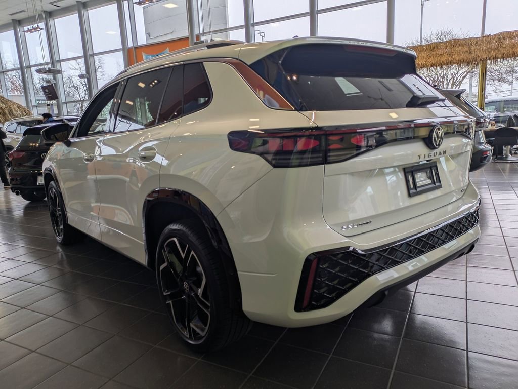 New 2026 Volkswagen Tiguan SEL R-Line image 6