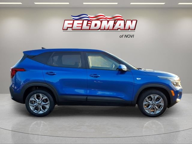 Used 2024 Kia Seltos LX AWD/4WD image 7