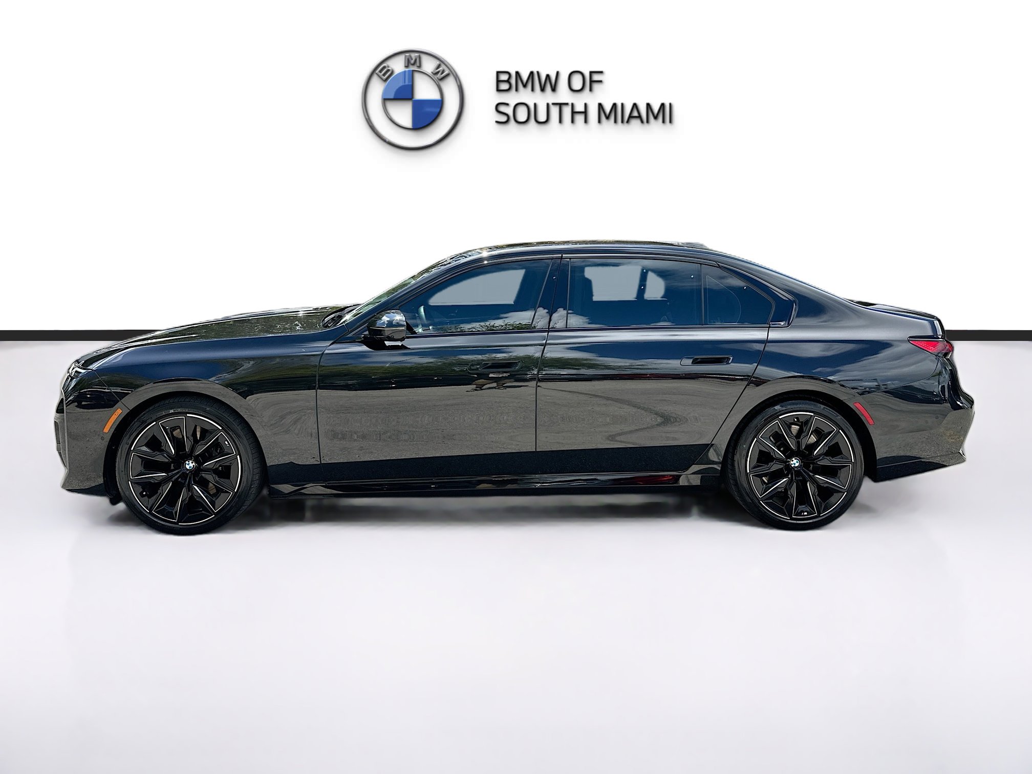 Certified 2024 BMW 740i image 4