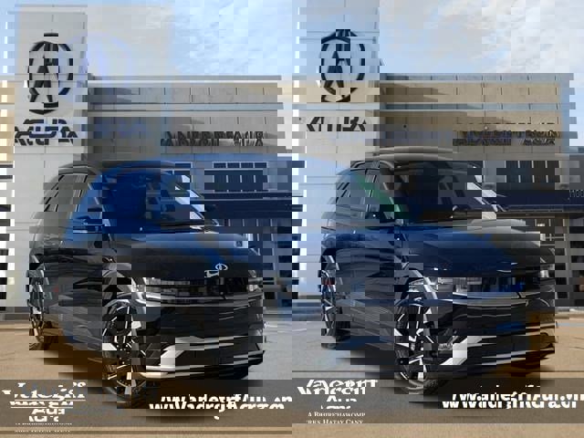 Used 2025 Hyundai Ioniq 5 SE image 1