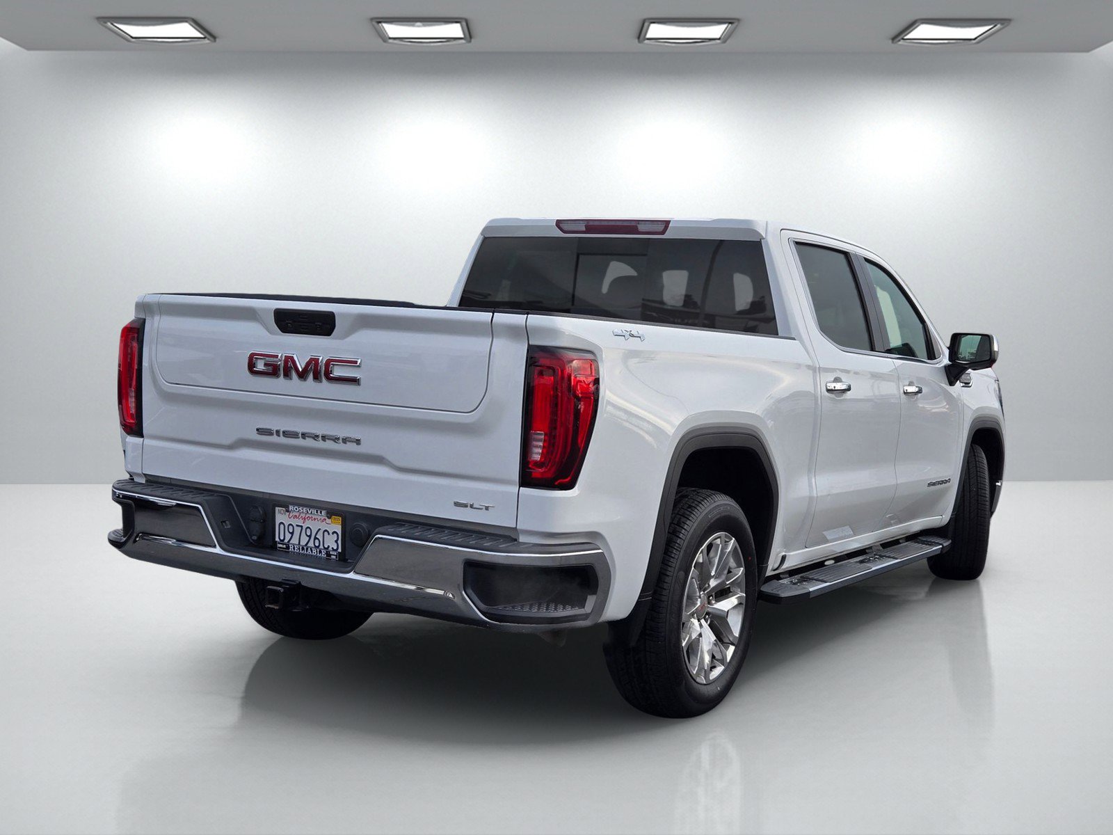 Used 2020 GMC Sierra 1500 SLT w/ SLT Premium Package image 4