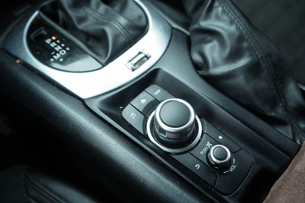 Used 2019 FIAT 124 Spider Abarth w/ Navigation & Sound Group image 23