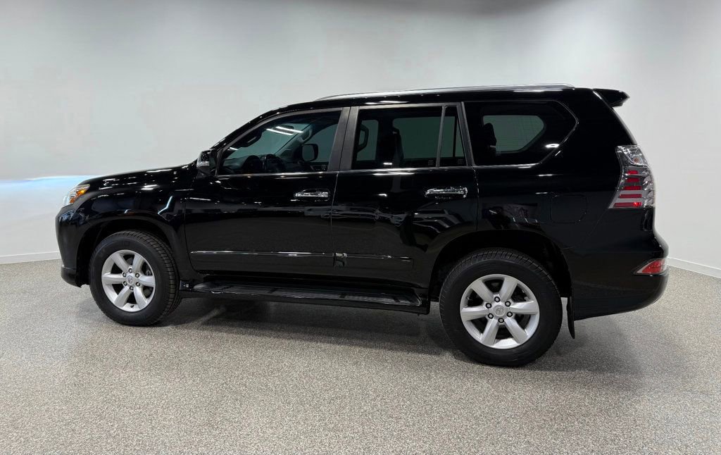 Used 2016 Lexus GX 460 w/ Navigation Package image 17