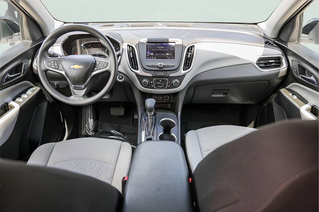 Used 2024 Chevrolet Equinox LS w/ LS Convenience Package FWD image 24