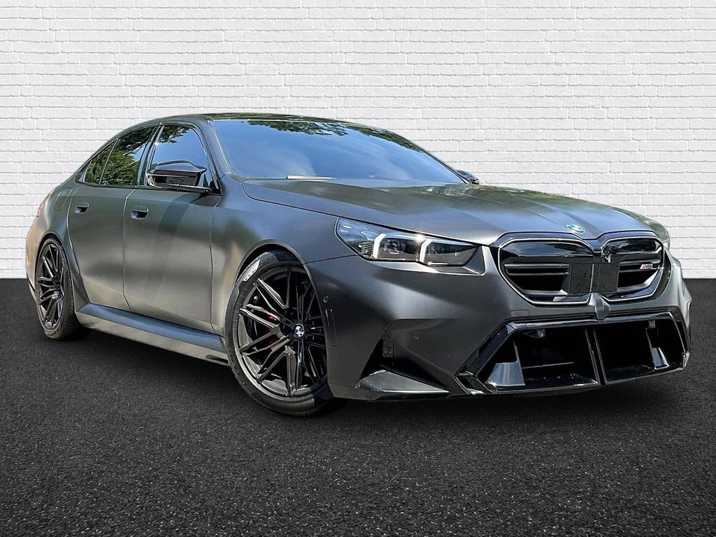 Used 2025 BMW M5 w/ Executive Package AWD/4WD image 3