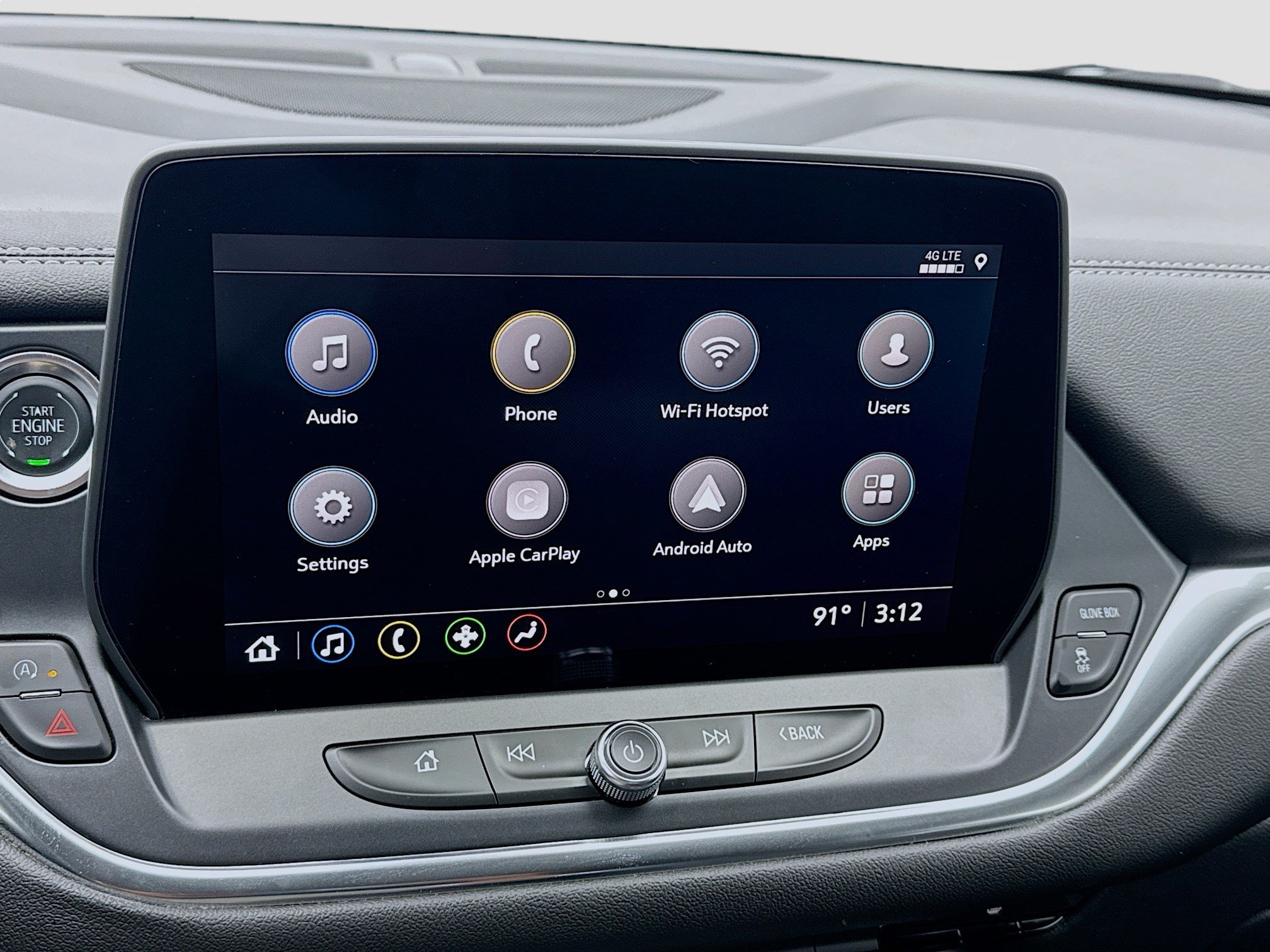 Used 2025 Chevrolet Blazer LT FWD image 9