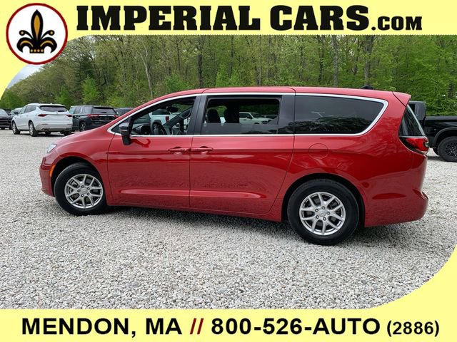New 2026 Chrysler Pacifica Select FWD image 7