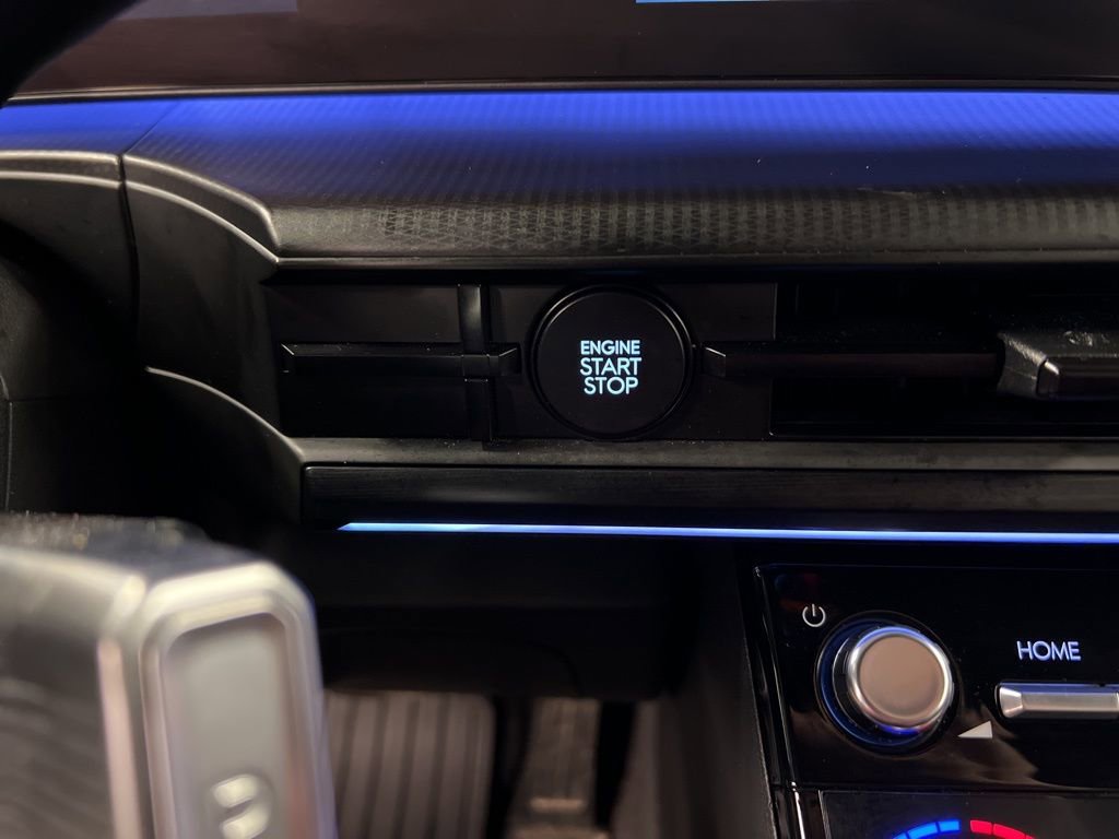 Used 2025 Hyundai Santa Fe Calligraphy image 21