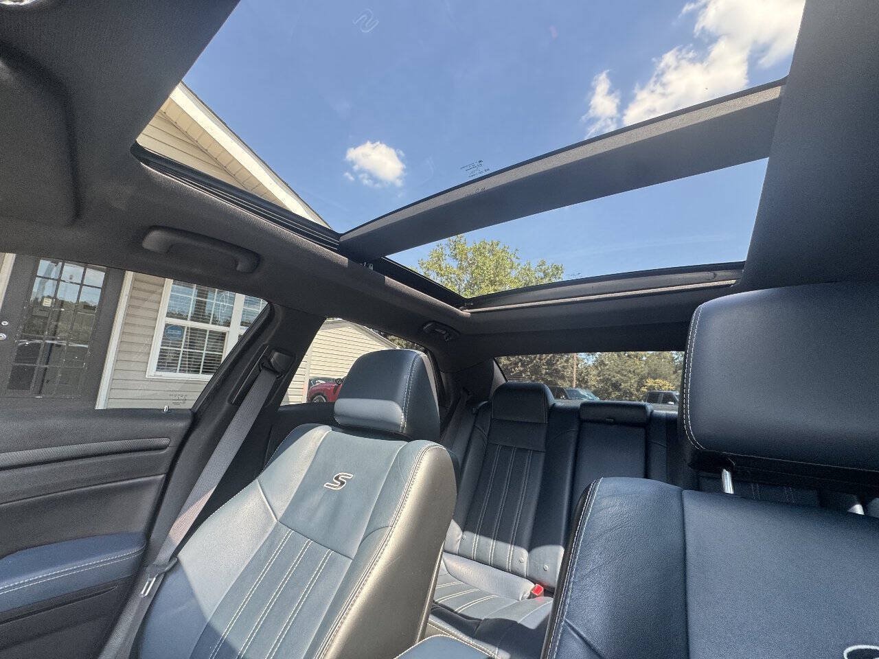 Used 2016 Chrysler 300 S w/ 300S Premium Group RWD image 26
