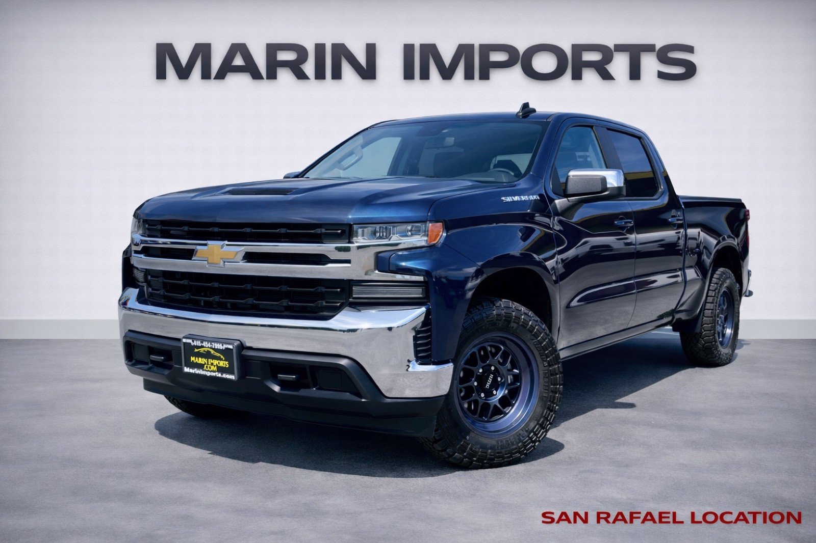 Used 2022 Chevrolet Silverado 1500 LT AWD/4WD image 1