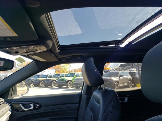 New 2026 Jeep Compass Limited w/ Sun, Sound & Navigation Group image 33