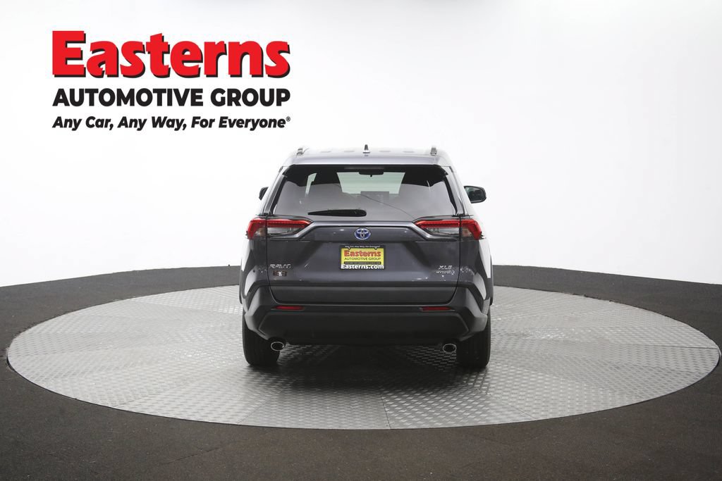 Used 2021 Toyota RAV4 XLE AWD/4WD image 36