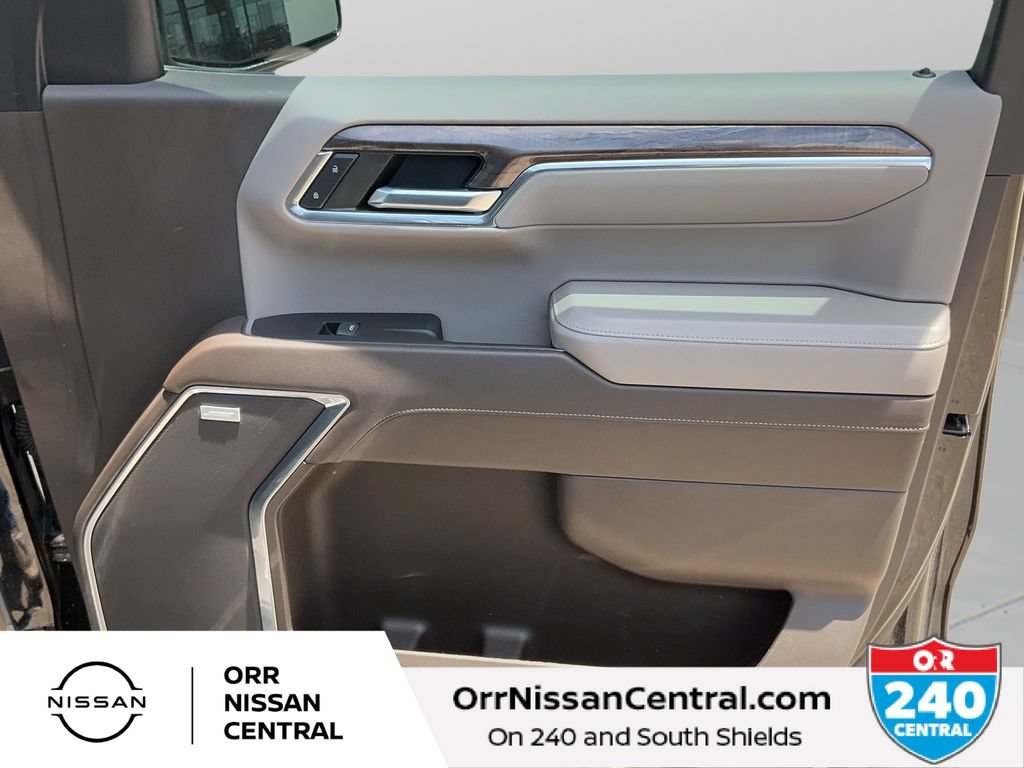 Used 2023 Chevrolet Silverado 1500 LTZ w/ Technology Package AWD/4WD image 10