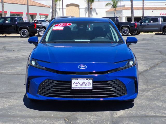 Used 2025 Toyota Camry LE image 2