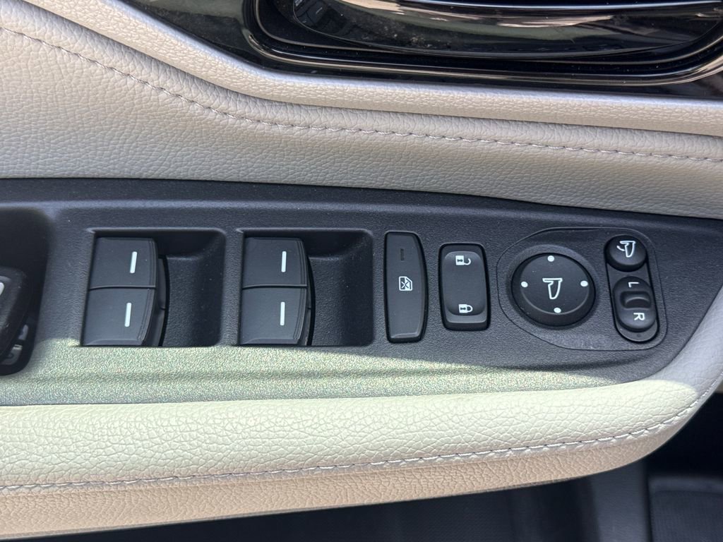 Used 2022 Honda Odyssey Elite image 15