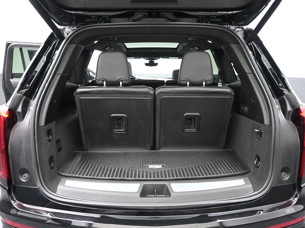 Certified 2025 Cadillac XT6 Premium Luxury w/ Platinum Package image 19