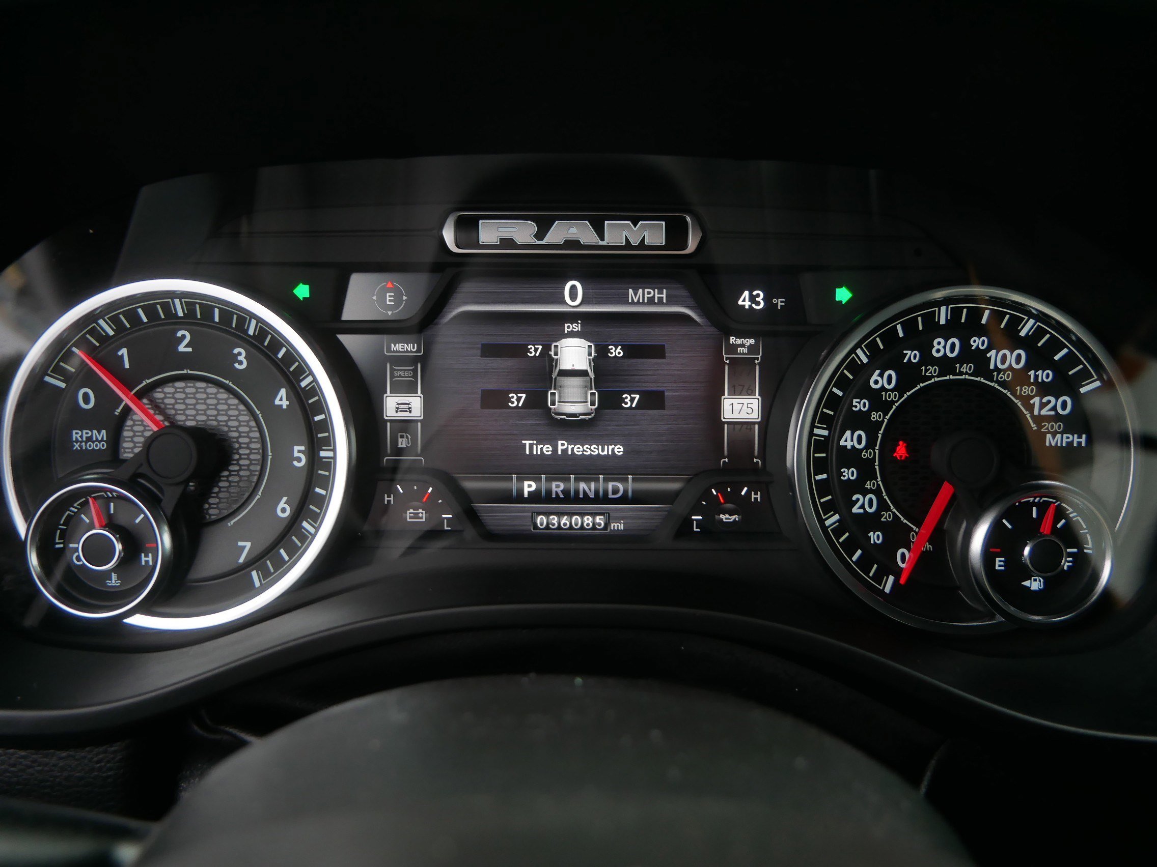 Certified 2023 RAM 1500 Laramie image 37