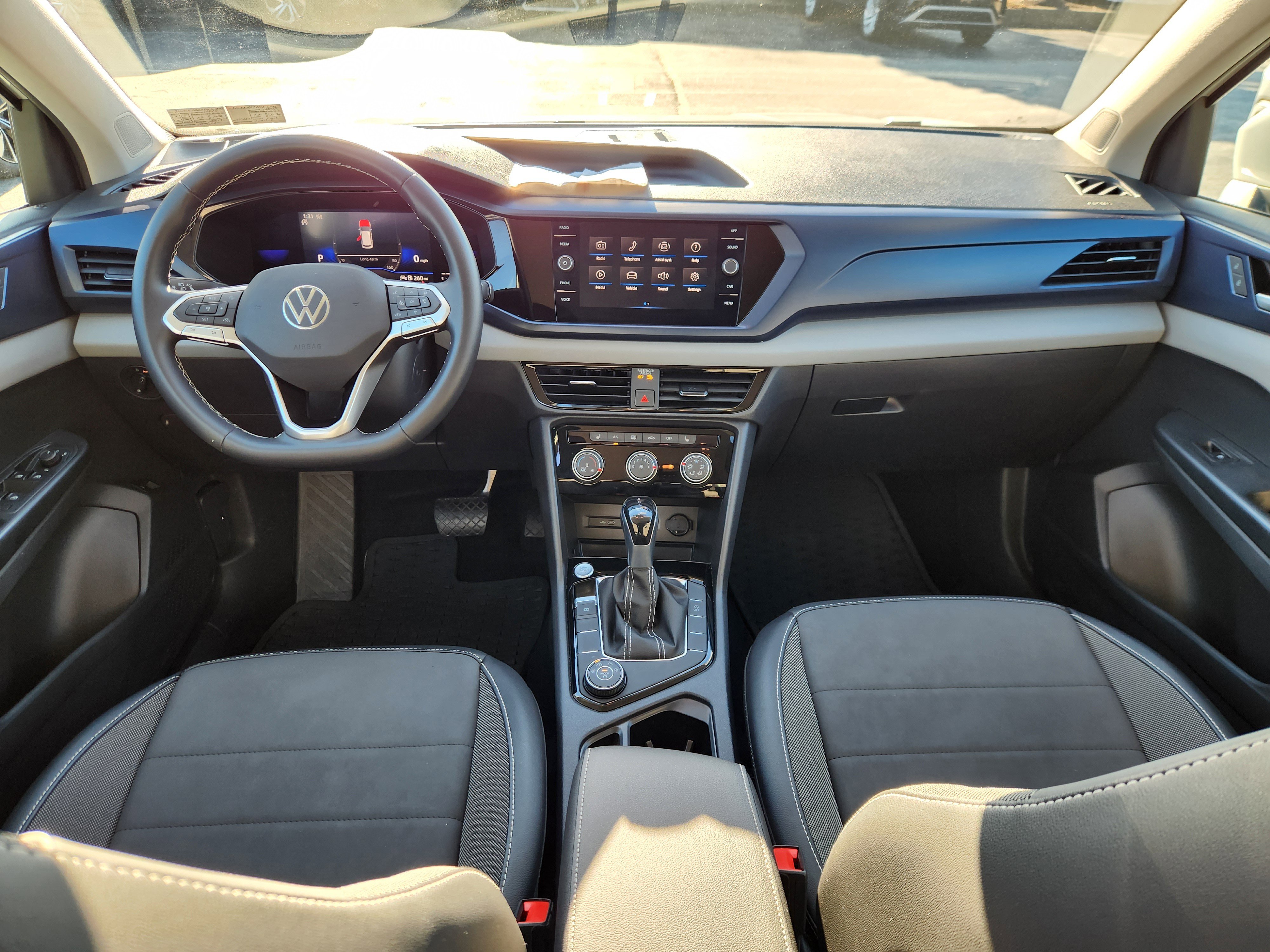 Certified 2023 Volkswagen Taos SE image 8