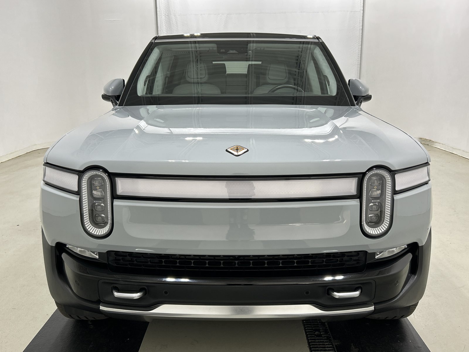 Used 2023 Rivian R1S Launch Edition Quad AWD/4WD image 8