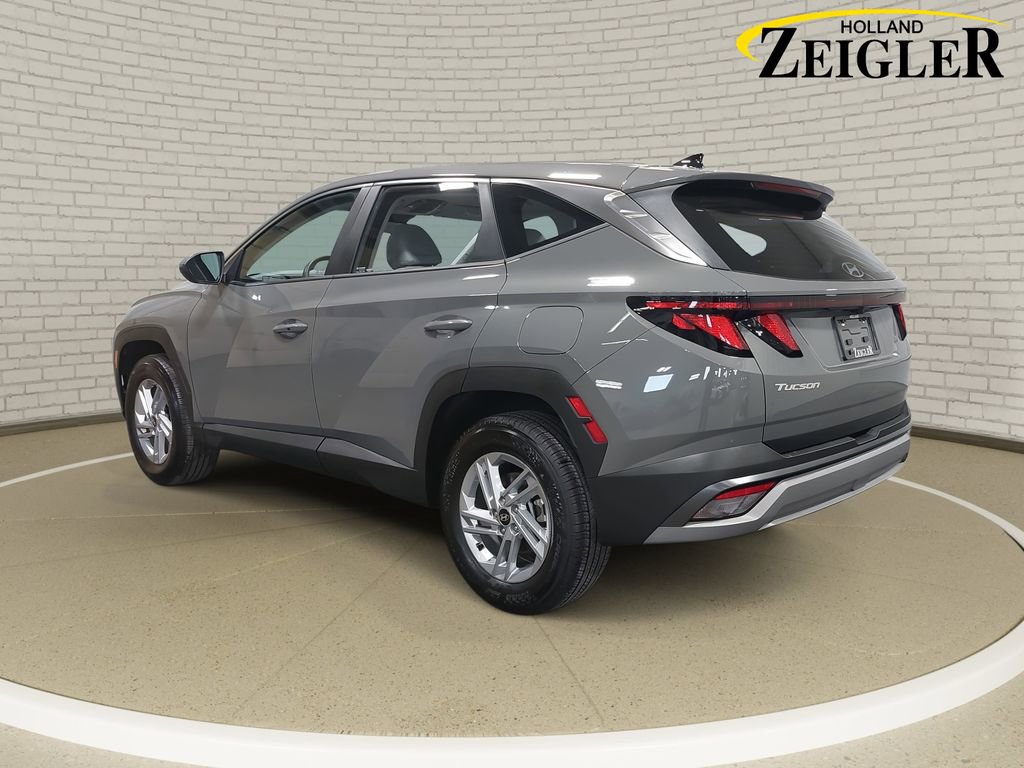 Certified 2025 Hyundai Tucson SE image 7