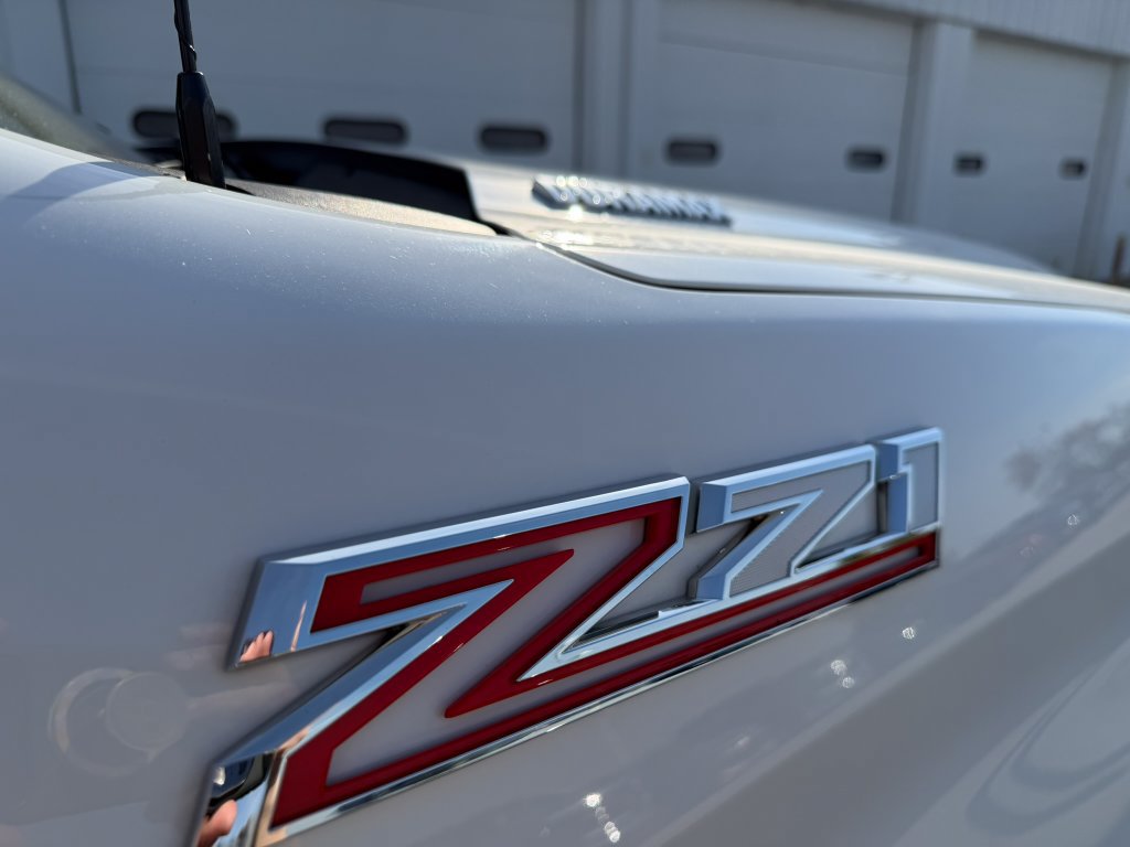 Used 2025 Chevrolet Silverado 1500 LTZ AWD/4WD image 31