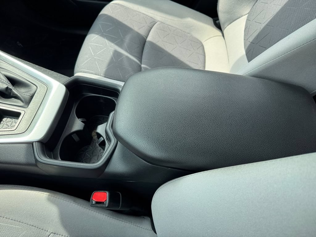 Certified 2019 Toyota RAV4 XLE w/ Convenience Package AWD/4WD image 27