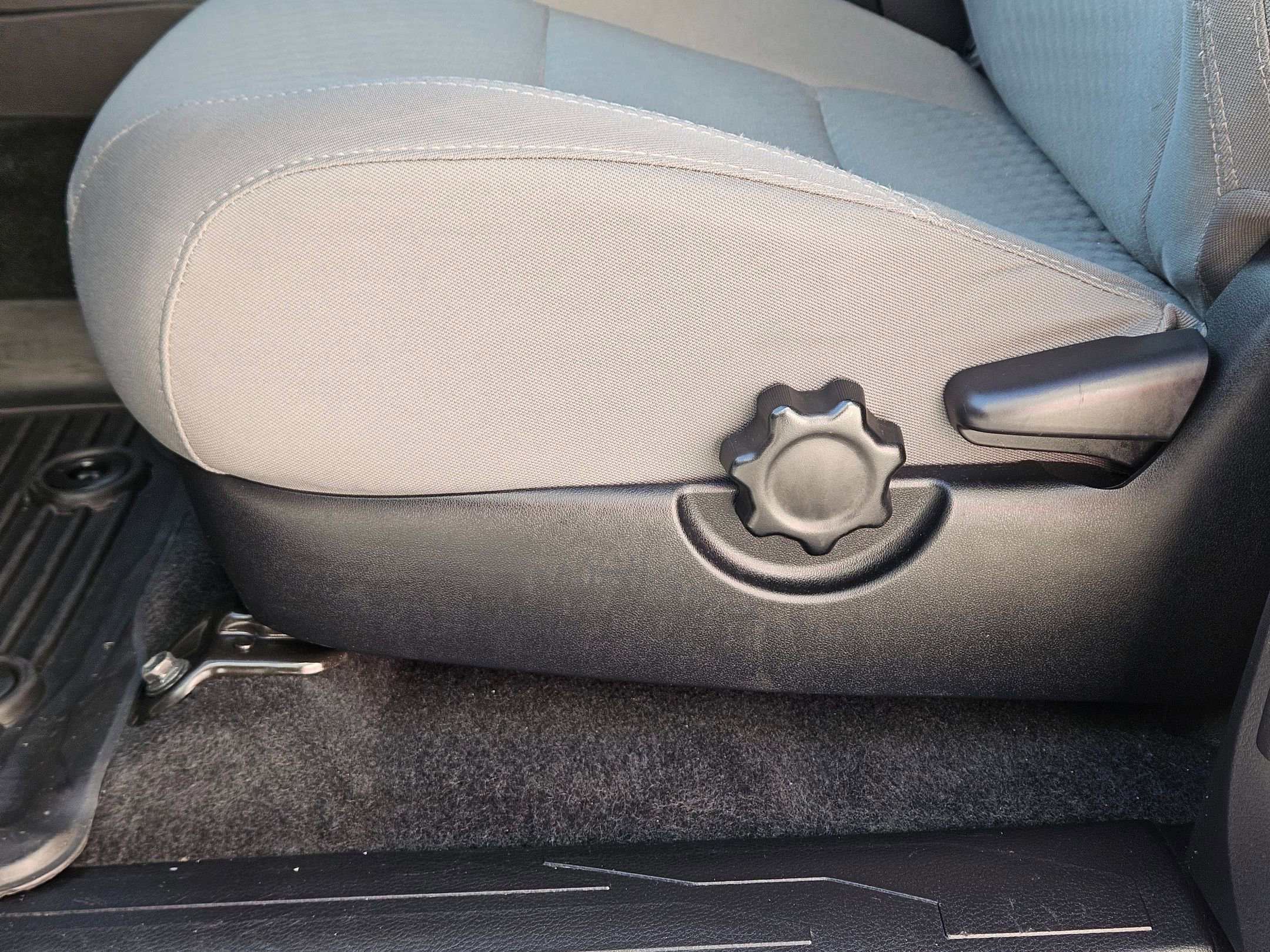 Used 2022 Toyota Tacoma SR image 20