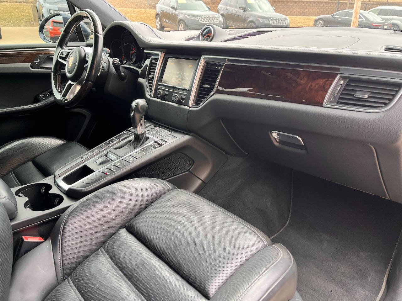 Used 2015 Porsche Macan Turbo image 22