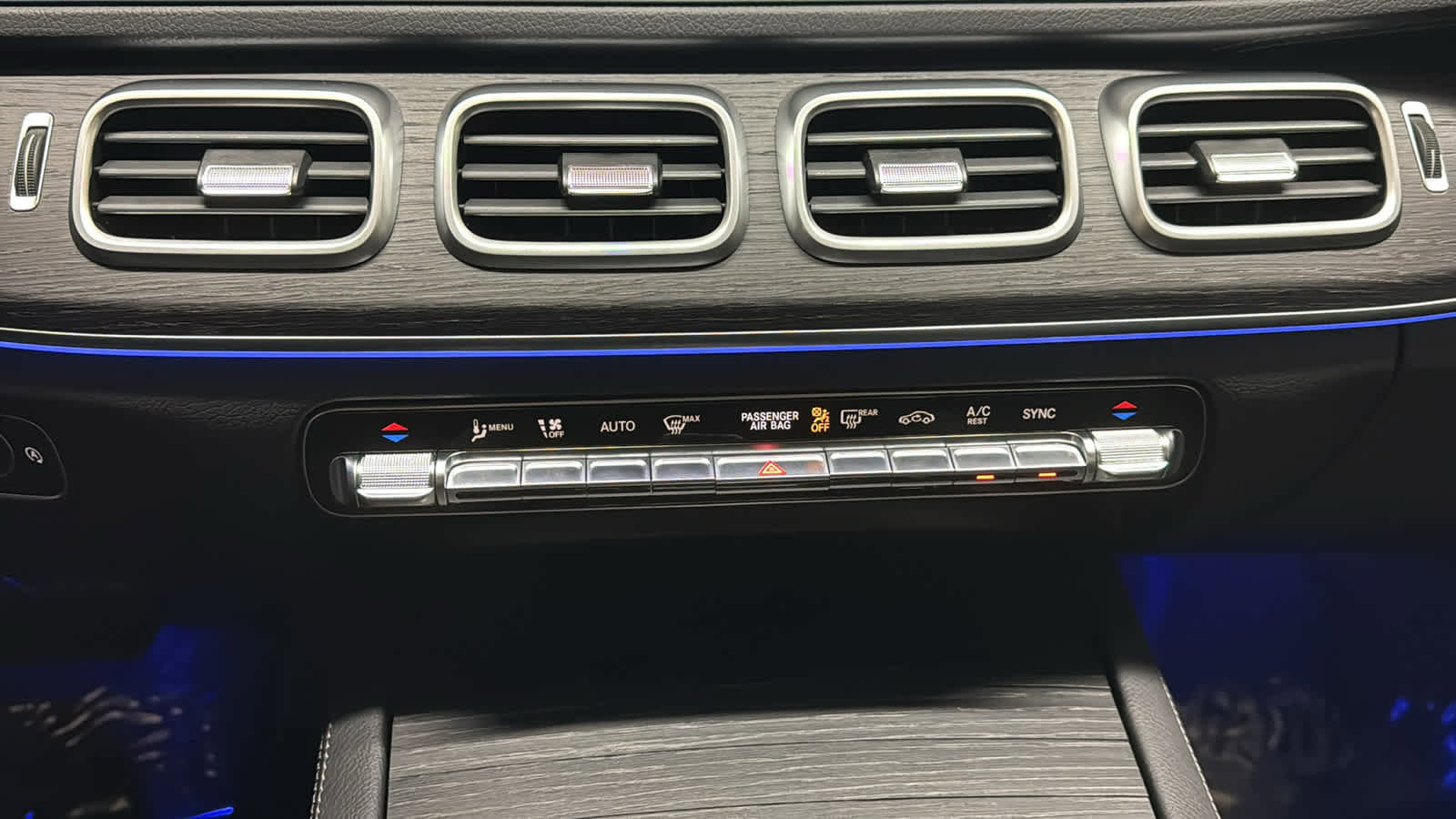 New 2026 Mercedes-Benz GLE 450 4MATIC Coupe image 23