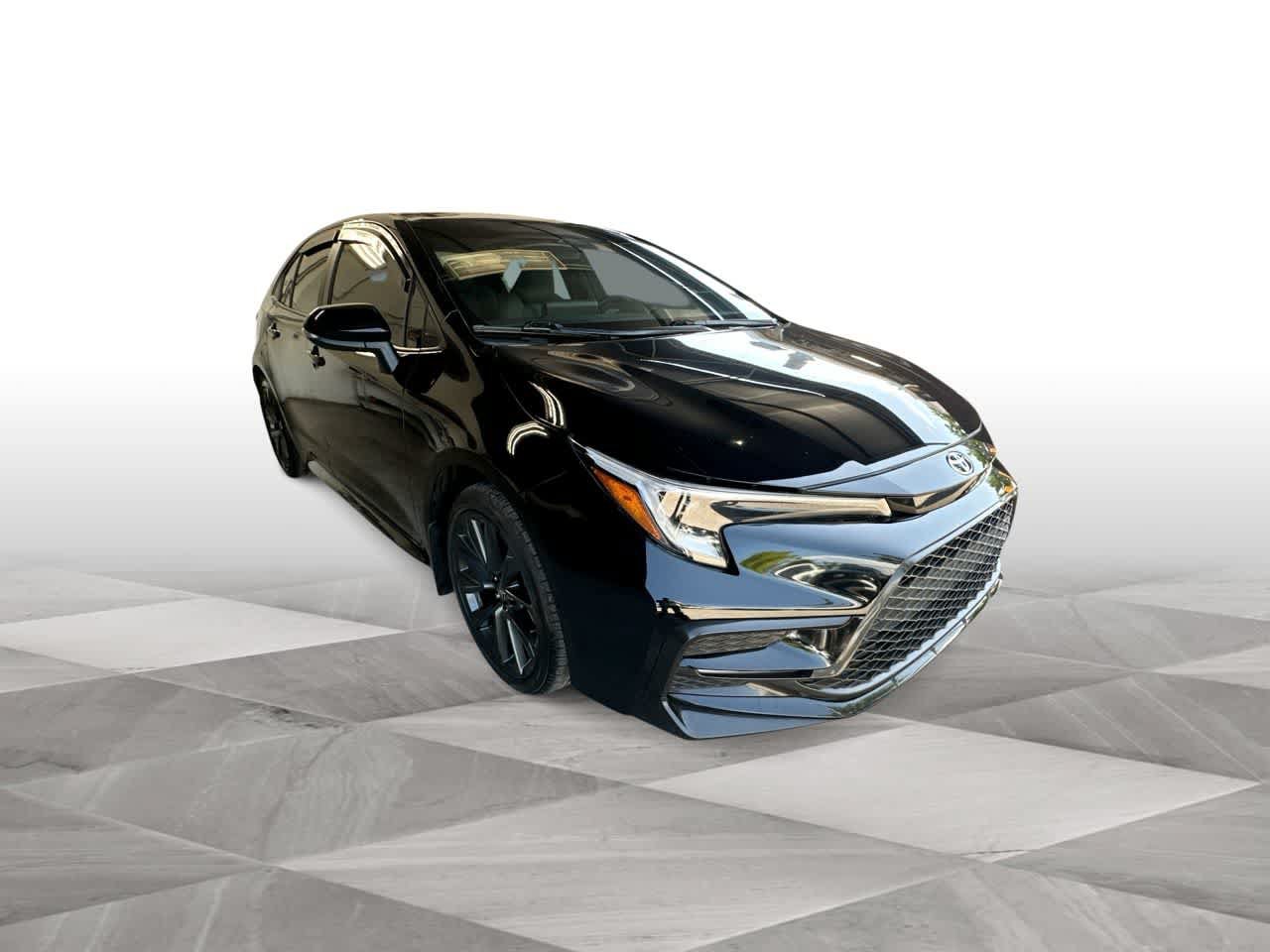 Used 2026 Toyota Corolla SE FWD image 2