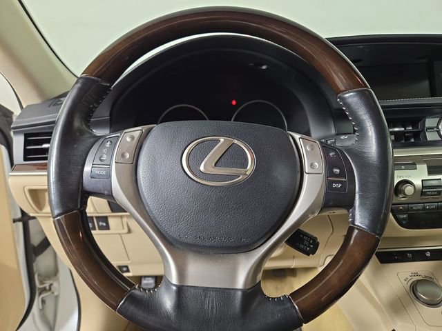 Used 2014 Lexus ES 350 w/ Luxury Package FWD image 22
