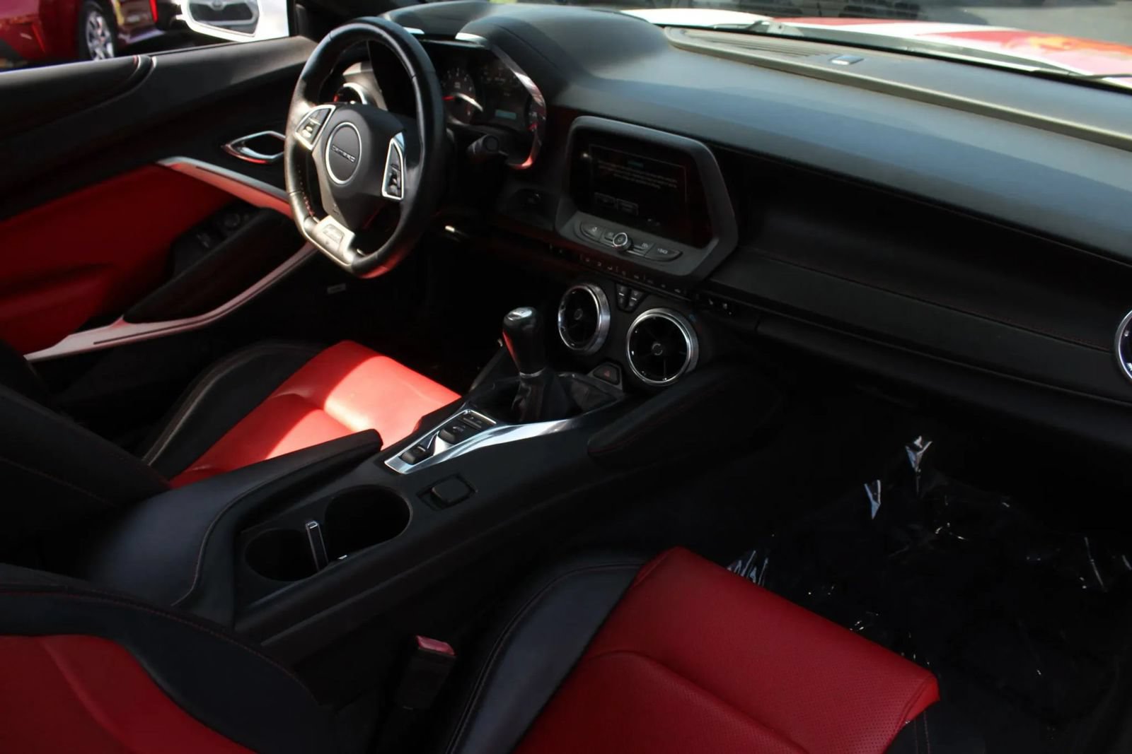 Used 2017 Chevrolet Camaro LT RWD image 18