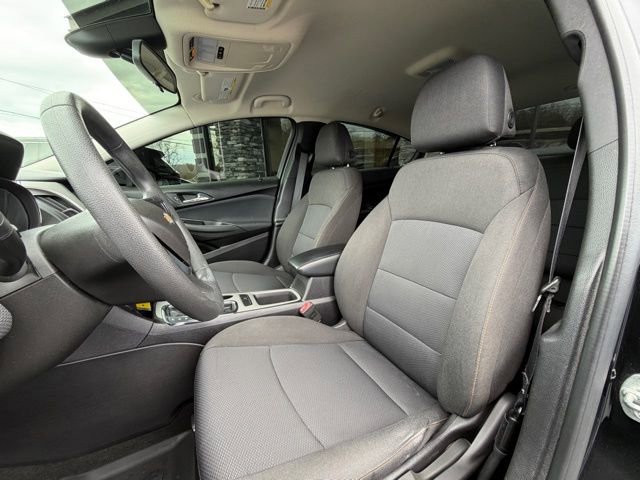Used 2018 Chevrolet Cruze LS image 19