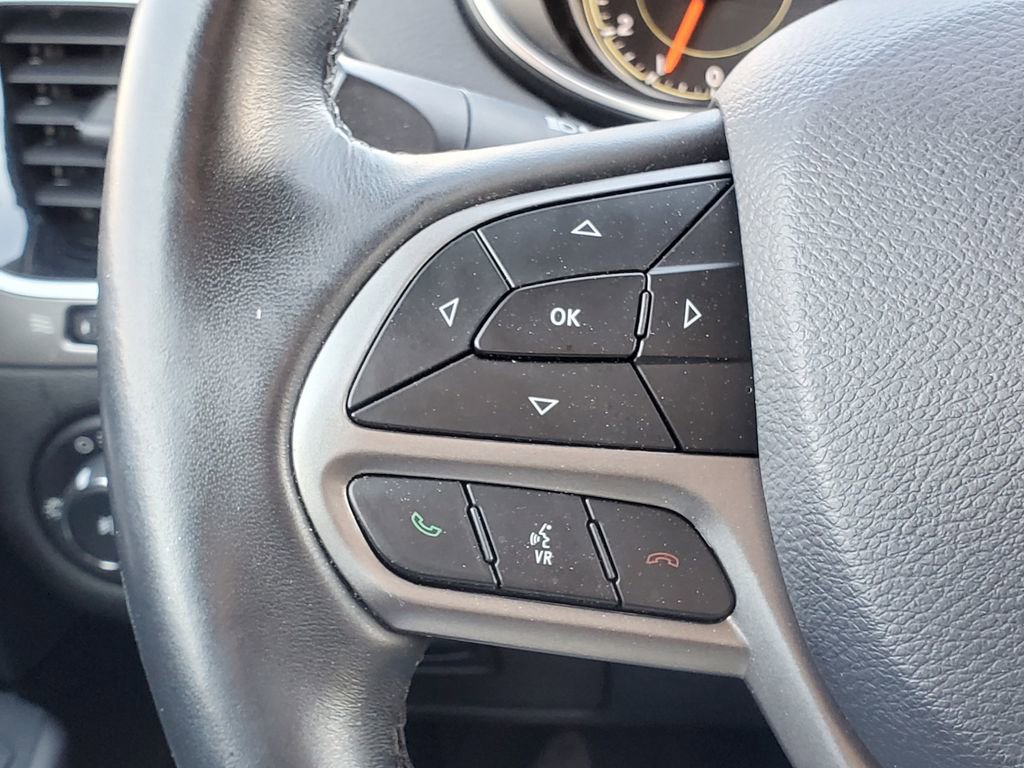 Used 2019 Jeep Cherokee Limited image 20