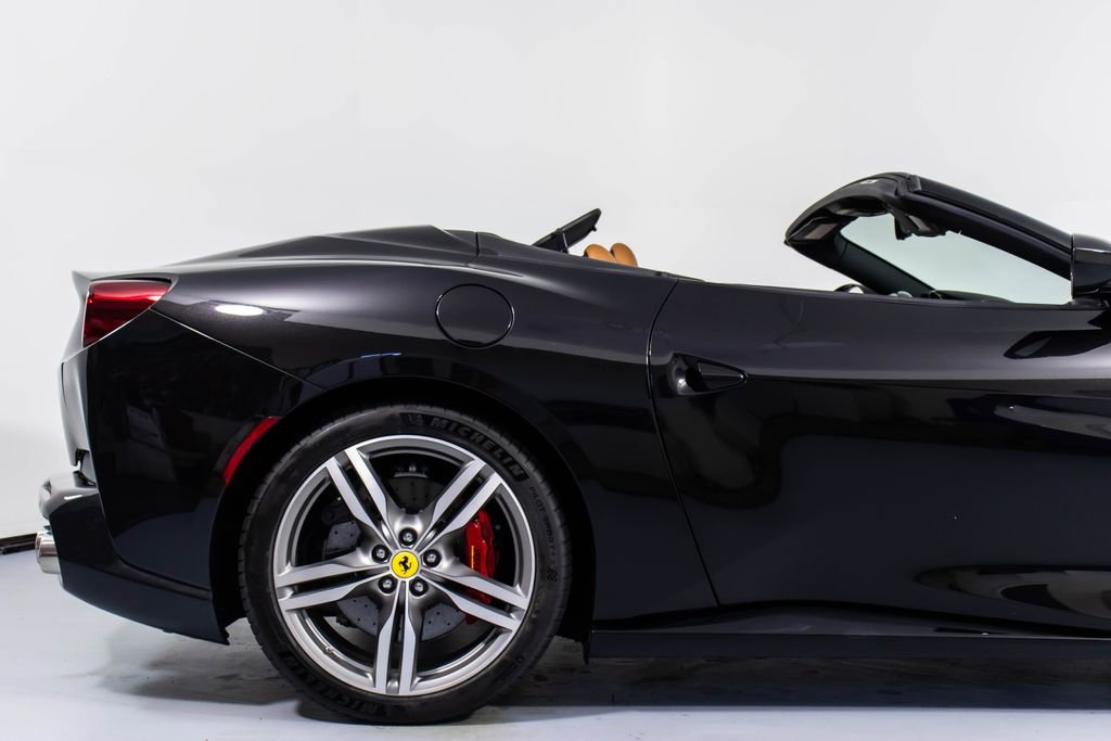 Certified 2019 Ferrari Portofino image 17