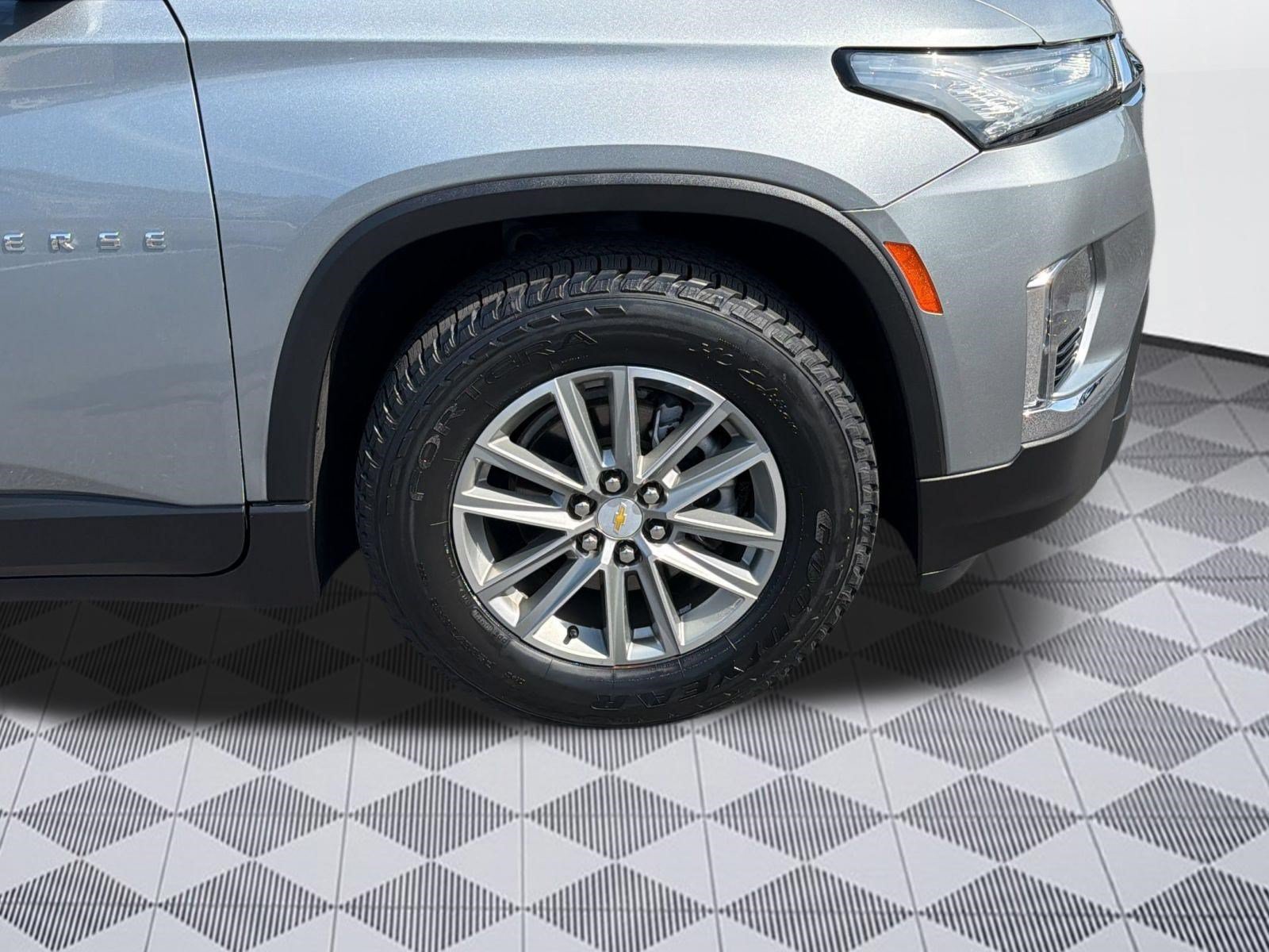 Used 2023 Chevrolet Traverse LT w/ LPO, Floor Liner Package AWD/4WD image 12
