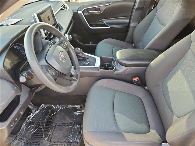 Used 2025 Toyota RAV4 XLE AWD/4WD image 21